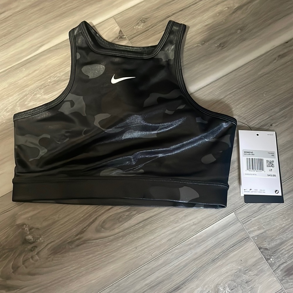 BNWT WOMENS NIKE XS SPORTS BRA WITH PADDING